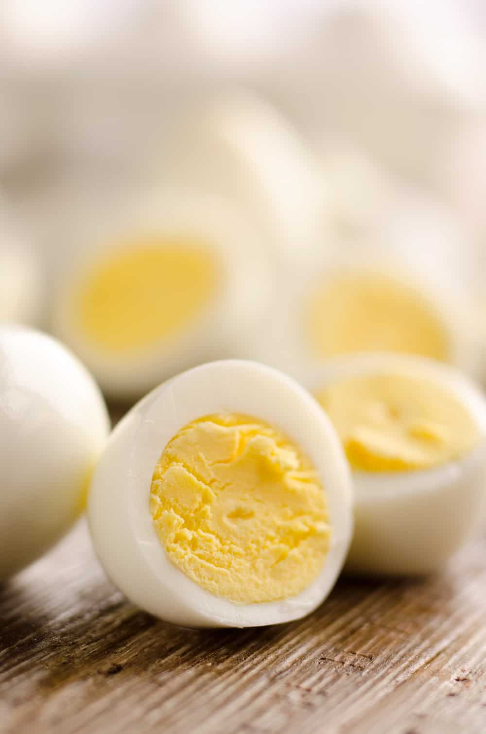 https://www.thecreativebite.com/wp-content/uploads/2017/04/How-to-Make-Perfect-Hard-Boiled-Eggs-Pressure-Cooker-The-Creative-Bite-5-copy.jpg