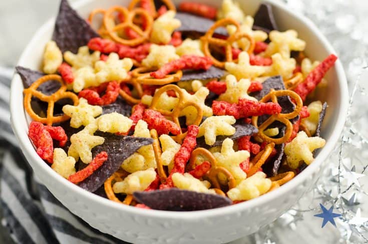 Snack Mix Ideas :: #snackmix #snackmixideas #homemadegift