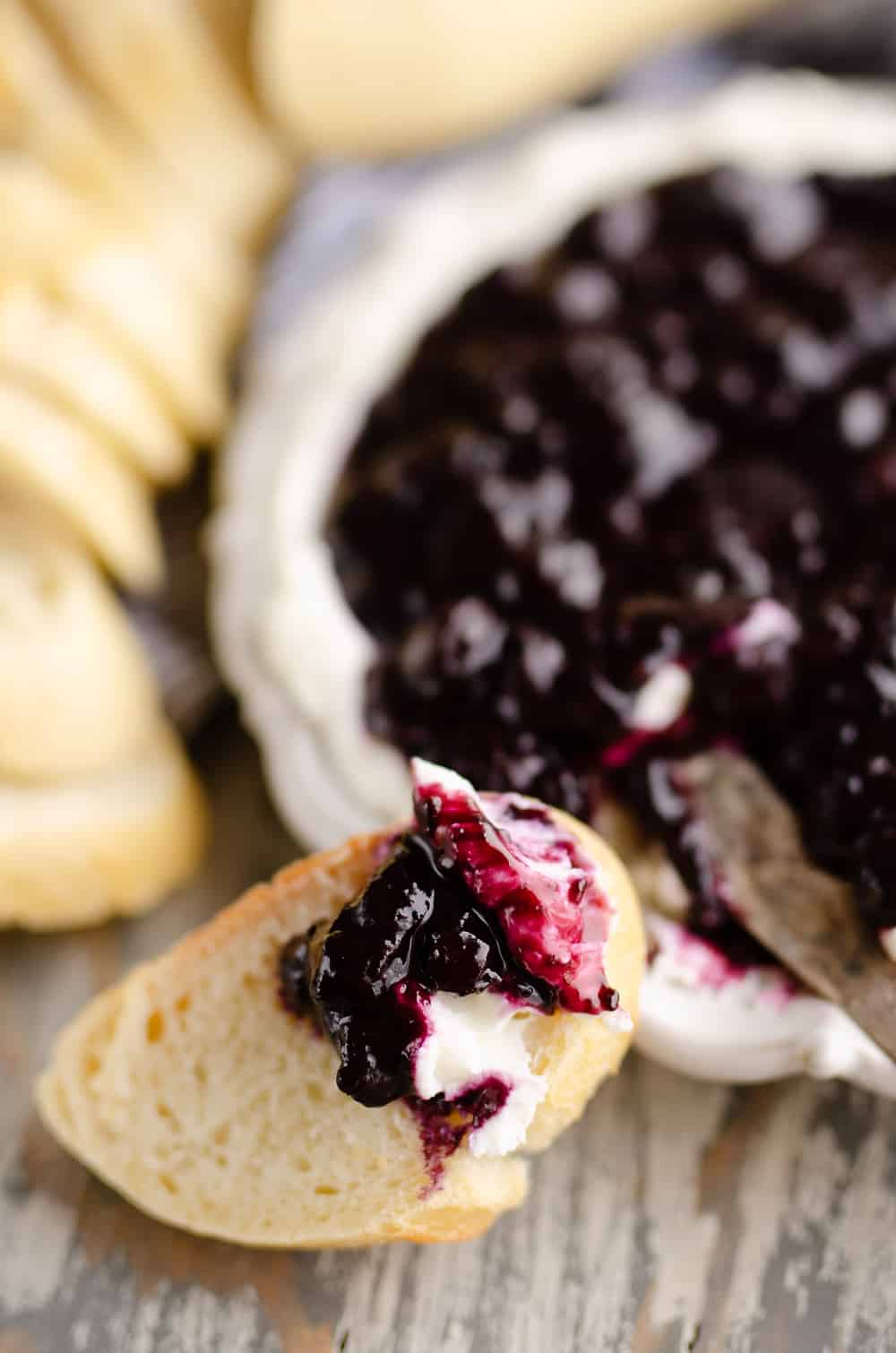 blueberry-balsamic-goat-cheese-appetizer-15-minute-recipe