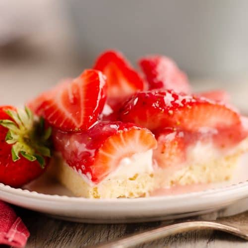 Fresh Strawberry Pie Bars