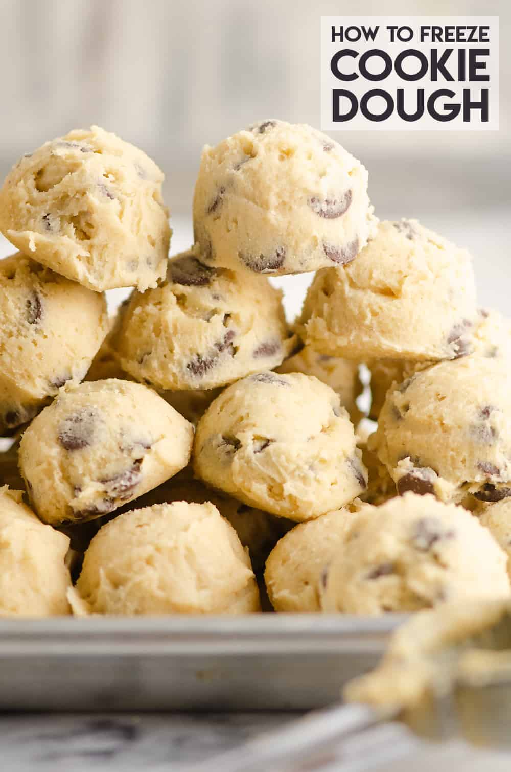 frozen-chocolate-chip-cookie-dough-pucks