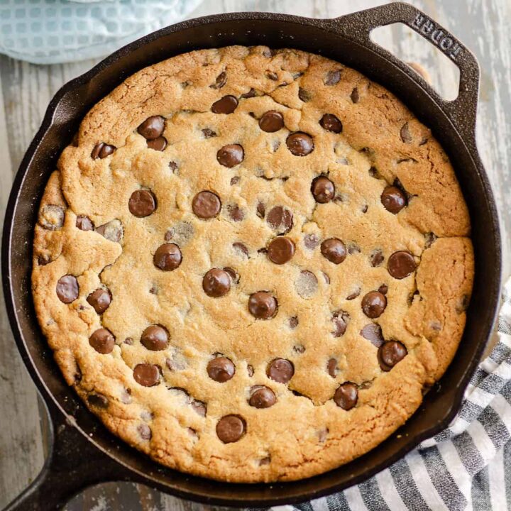 Skillet Cookie {Skillet Chocolate Chip Cookie} Recipe